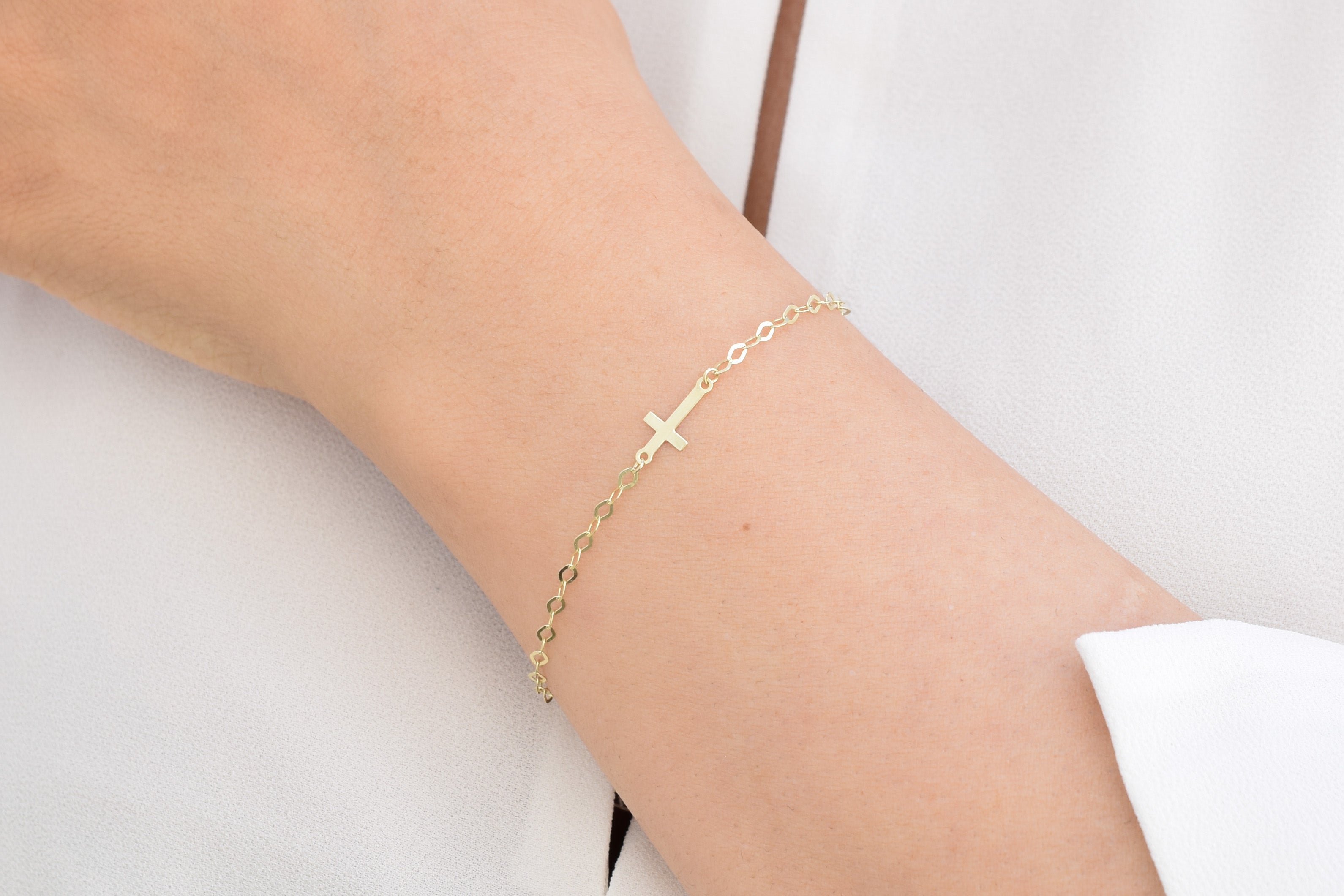 mooie dames armband, dames armband, 14k gouden kruis armband, armband goud met kruis, kruisje bedel armband, schakelarmband met kruisje, 14k dames armband, elegante armband goud